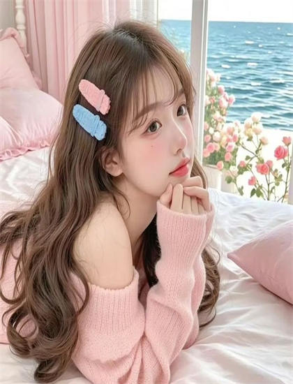 《姐妹窥情》服装道具解析颠覆性的：时代还原与细节设计评价