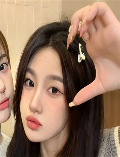 艺术电影文化解读：《暗芝居第十三季》的叙事结构与视觉语言 ——深入探索艺术电影的艺术世界